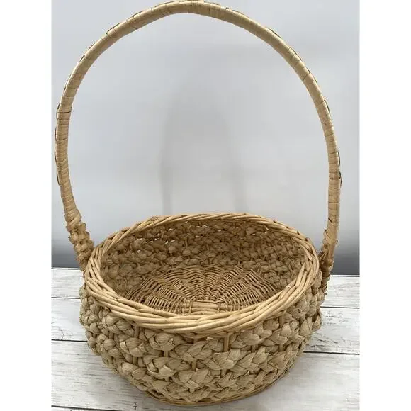 Vintage Large Round Bamboo Wicker Rattan Storage Basket in Natural W/Handle - Picture 11 of 11